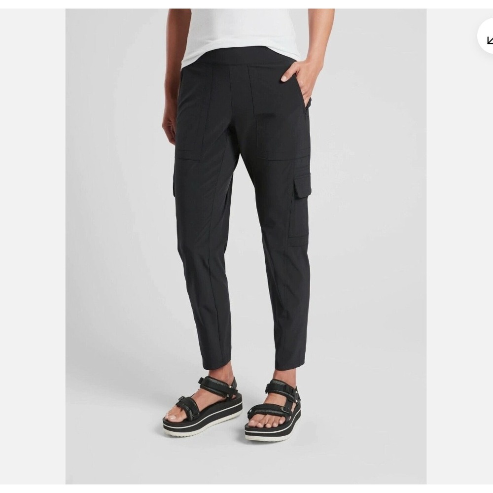 Athleta Chelsea Cargo Lined Pant‎ Black Size 4 Tapered Leg Travel Commute 211156